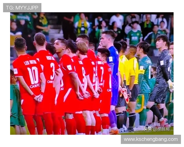 元老级足球明星重聚赛场再战青春激情引发球迷热潮 元老级足球明星重聚赛场再战青春激情引发球迷热潮