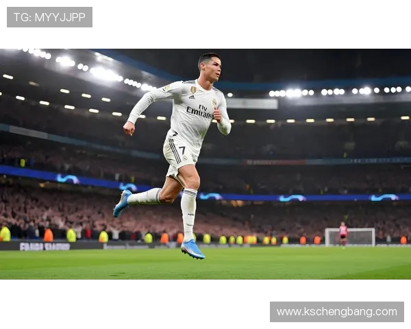 足球明星满背黑豹展现力量与激情的完美结合