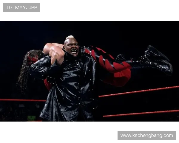 足球明星跨界挑战WWE舞台谁是曾经的格斗新星