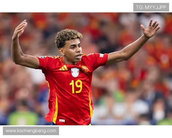 全球足球明星全名及其精彩瞬间图片汇总大揭秘